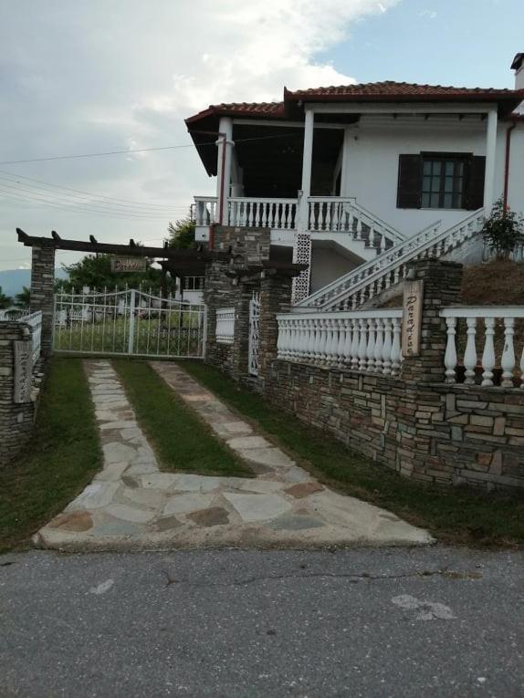 Villa Paradisos Likostomon Kültér fotó